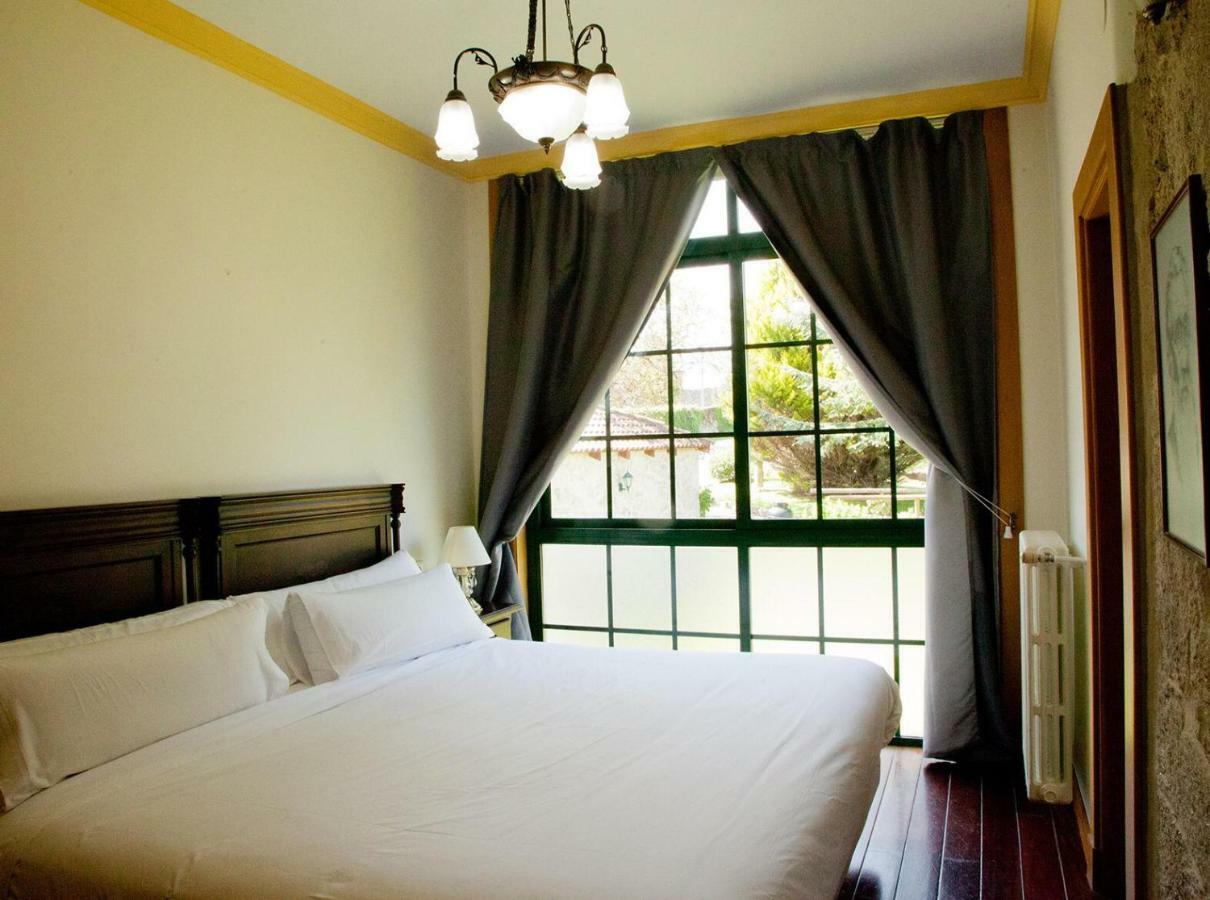 Jardines Pazo A Fabrica Guest House Celanova Bagian luar foto